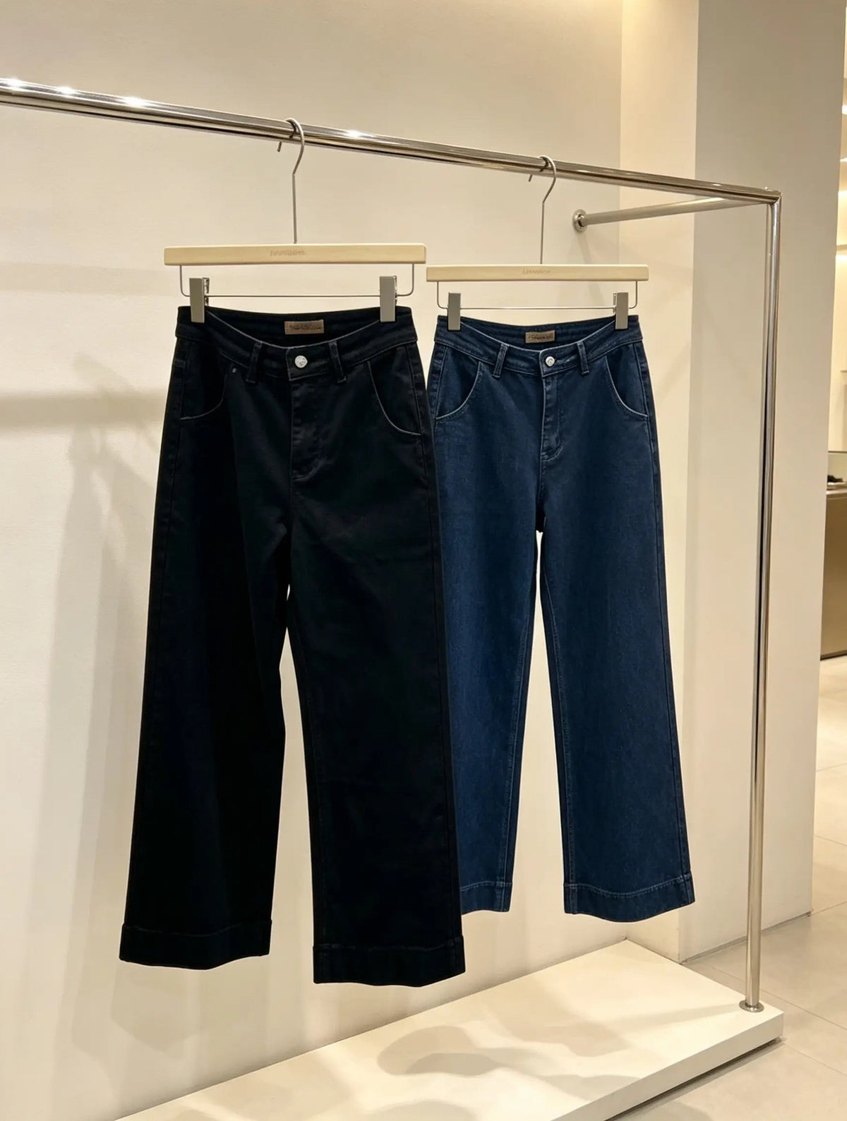 Straight Wide Jeans